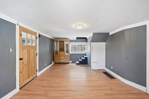 Living - 5 Torrey St, Easthampton, MA 01027 photo 2 of 3