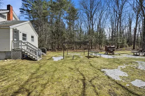 Exterior - 5 Torrey St, Easthampton, MA 01027 photo 8 of 14