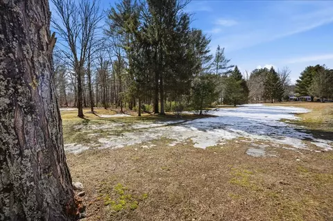 Exterior - 5 Torrey St, Easthampton, MA 01027 photo 9 of 14