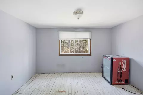 Bedroom - 5 Torrey St, Easthampton, MA 01027 photo 1 of 10