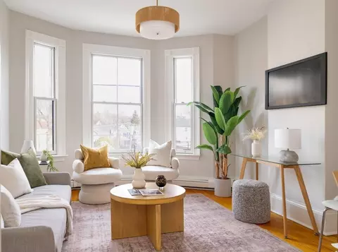 Living - 60 Bow St #E, Somerville, MA 02143 photo 1 of 3