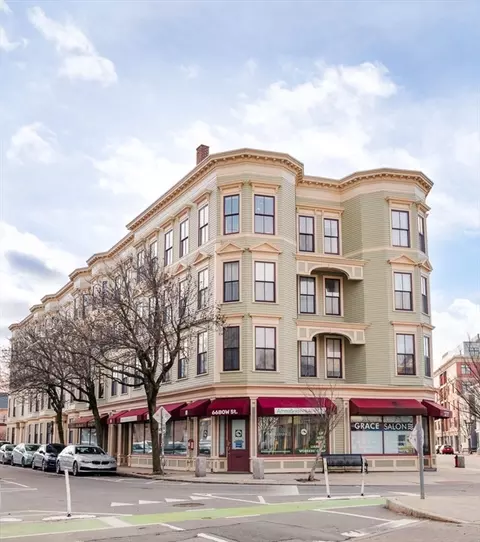 60 Bow St #E, Somerville, MA 02143