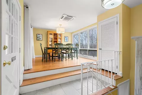 Dining - 51 Winslow Rd, Reading, MA 01867 photo 2 of 4
