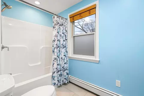 Bath - 51 Winslow Rd, Reading, MA 01867 photo 3 of 3