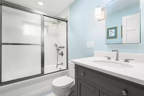 Bath - 51 Winslow Rd, Reading, MA 01867 photo 1 of 3