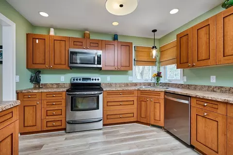 1 Second Ave, Easthampton, MA 01027 photo 11