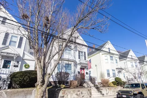 180 Leyden St, Boston, MA 02128