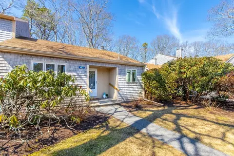 67 Woodland Trl #67, Teaticket, MA 02536