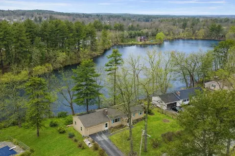 129 Oak Ridge Dr, Ayer, MA 01432