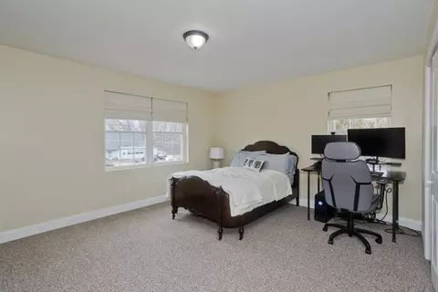 48 Mountain Ave, West Springfield, MA 01089 photo 9