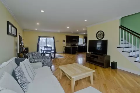 48 Mountain Ave, West Springfield, MA 01089 photo 7