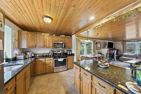 Kitchen - 55 Minot Ave #55, Wareham, MA 02571 photo 2 of 3