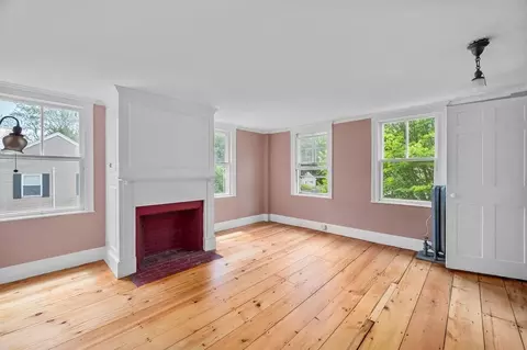 Bedroom - 42 Elm St, Georgetown, MA 01833 photo 2 of 4