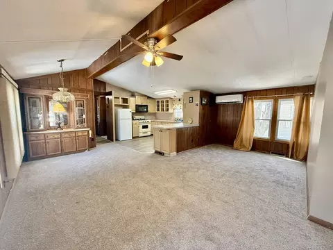 141 Edbert St, Chicopee, MA 01020 photo 2