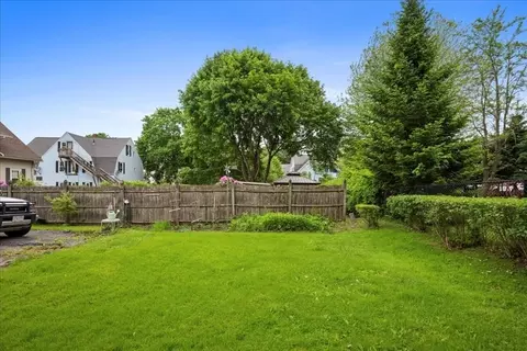 Exterior - 29 Tatman St, Worcester, MA 01607 photo 13 of 16