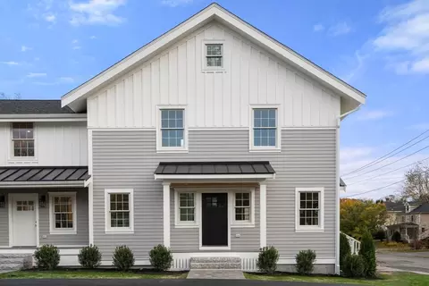 63 Oak St #A, Wellesley, MA 02482