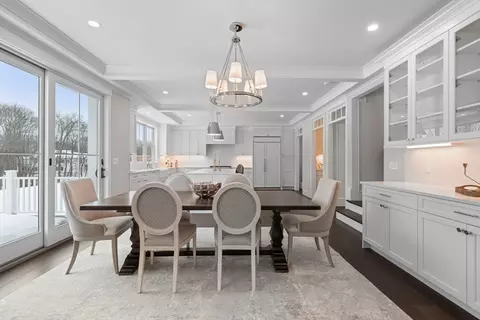 11 Wyndemere Ln, Natick, MA 01760