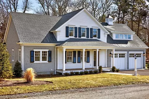 4 Chloes Path, Harwich, MA 02645