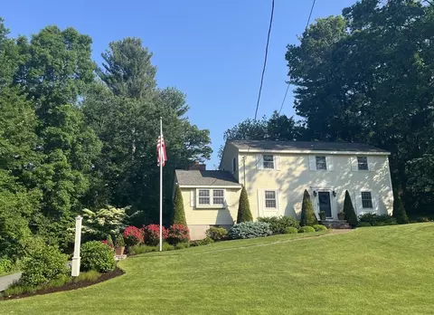 1 Lancaster Pl, Andover, MA 01810