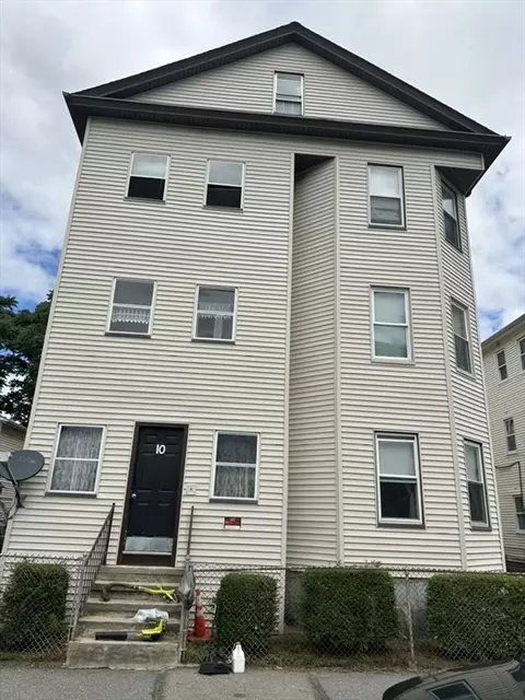 10 Ellsworth St, Worcester, MA 01610