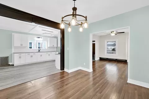 Entry Way - 85 Grand St, Springfield, MA 01108 photo 5 of 8