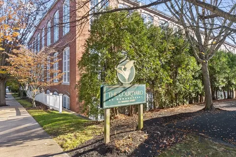 53 Warren St #318, Newburyport, MA 01950