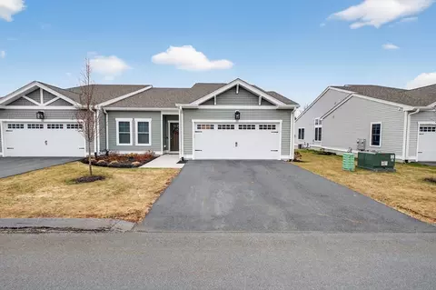 10 Logans Run #10, Millbury, MA 01527