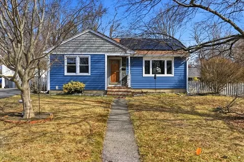 46 Dias Ter, Somerset, MA 02726