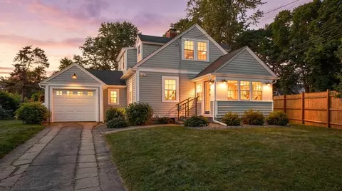 182 Woods Hole Rd, Falmouth, MA 02540
