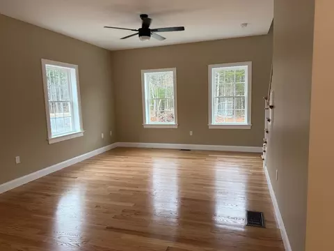 Living - 79 Park Dr, Acushnet, MA 02743 photo 3 of 3