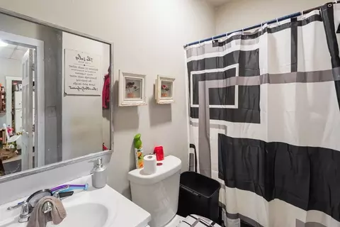Bath - 14-14 12 Hacker St, Worcester, MA 01603 photo 2 of 3