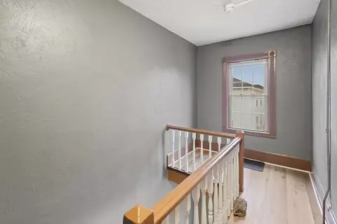 Entry Way - 14-14 12 Hacker St, Worcester, MA 01603 photo 5 of 5