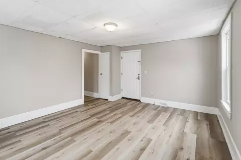 Living - 14-14 12 Hacker St, Worcester, MA 01603 photo 3 of 4