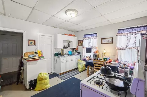Kitchen - 14-14 12 Hacker St, Worcester, MA 01603 photo 1 of 1