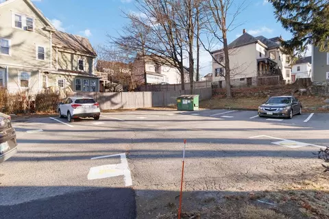 Exterior - 1 19th St #3, Lowell, MA 01850 photo 4 of 5