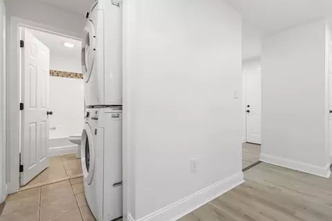 Entry Way - 1 19th St #3, Lowell, MA 01850 photo 2 of 3