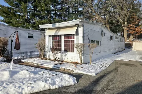 1760 Westover Rd #5, Chicopee, MA 01020