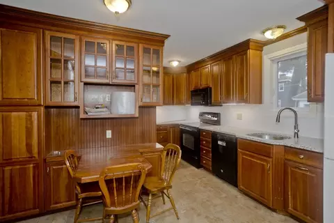 44 Meredith St, Springfield, MA 01108 photo 14