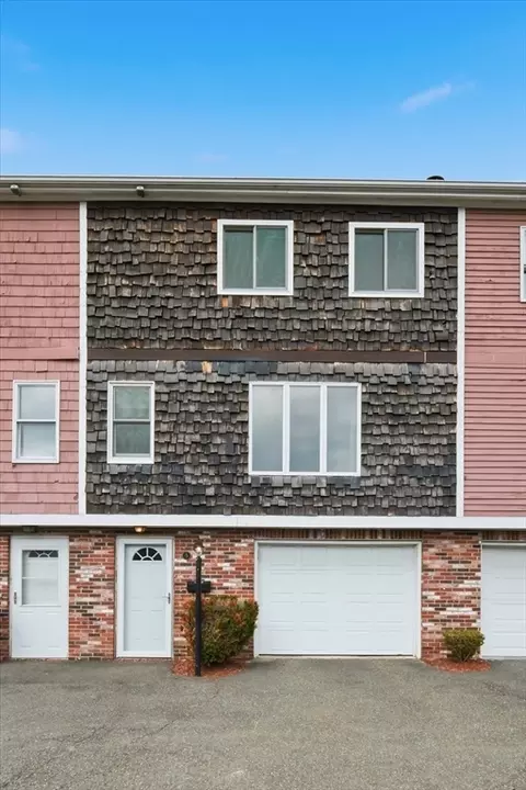 22 N Central St #5, Peabody, MA 01960