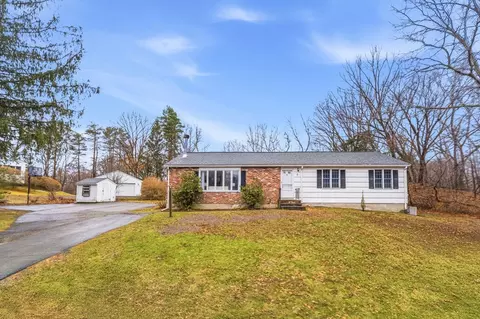 5 Hillcrest Rd, Bedford, MA 01730