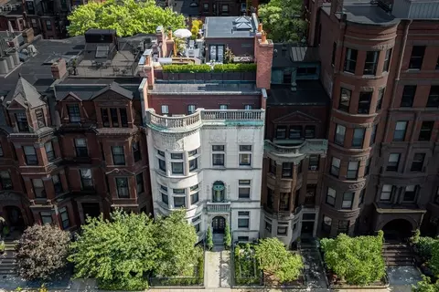 304 Commonwealth Ave #PH, Boston, MA 02115