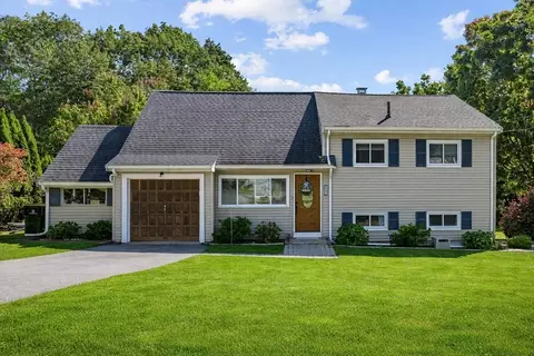 17 Oakvale Rd, Framingham, MA 01701