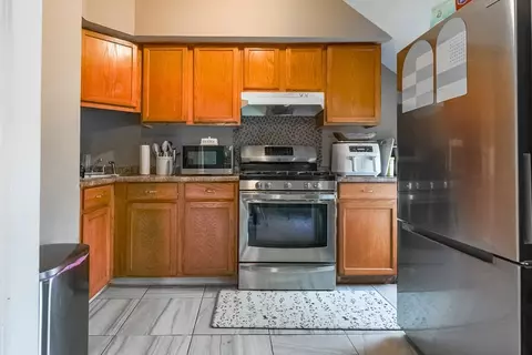 Kitchen - 529 Stafford Rd, Fall River, MA 02721 photo 2 of 5