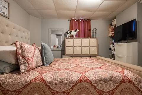 Bedroom - 529 Stafford Rd, Fall River, MA 02721 photo 6 of 7