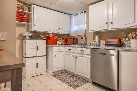Kitchen - 529 Stafford Rd, Fall River, MA 02721 photo 4 of 5
