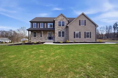 2 Scarlett Dr, East Longmeadow, MA 01028