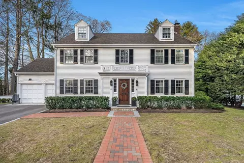 43 Amherst Rd, Wellesley, MA 02482