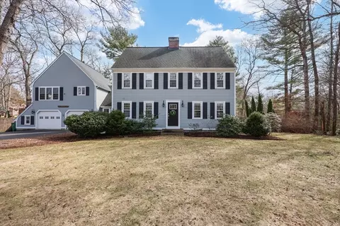 44 Surrey Dr, Mansfield, MA 02048