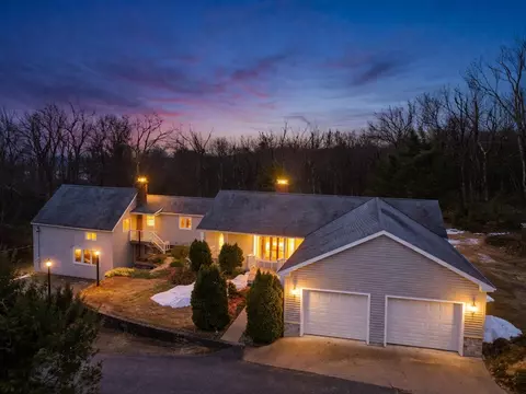 106 Paxton Rd, Holden, MA 01520