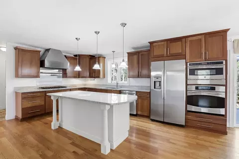 Kitchen - 8 Winterberry Ln, Wareham, MA 02571 photo 2 of 3
